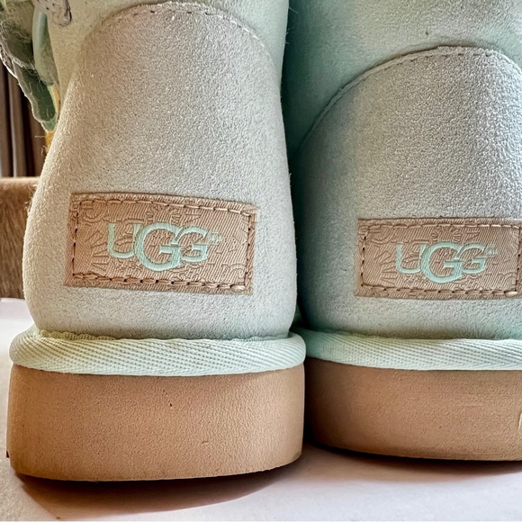 New Mint UGG Boots FREE SHIPPING - Picture 2 of 13